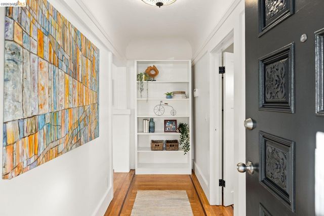 328 Glendale Avenue, Oakland, CA 94618