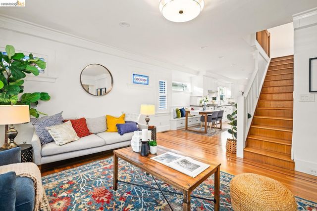 328 Glendale Avenue, Oakland, CA 94618