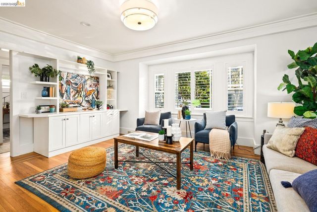 328 Glendale Avenue, Oakland, CA 94618