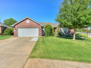 3028 Weymouth Way, Norman, OK 73071