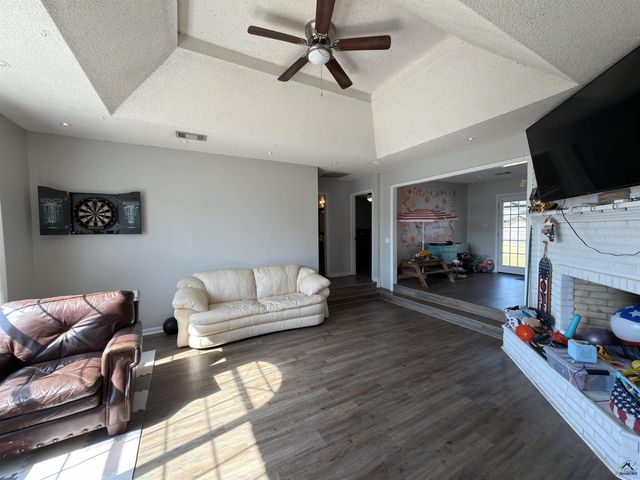 305 E Pointe Court, Kathleen, GA 31047