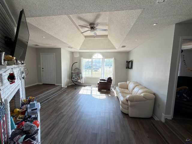 305 E Pointe Court, Kathleen, GA 31047