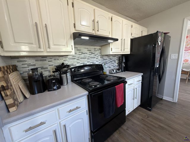 305 E Pointe Court, Kathleen, GA 31047