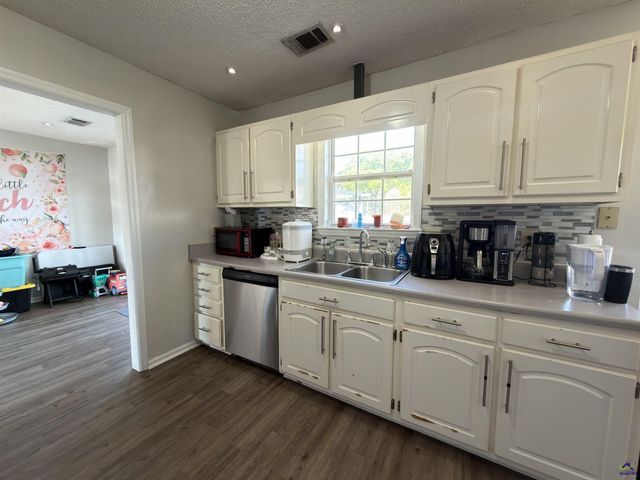 305 E Pointe Court, Kathleen, GA 31047