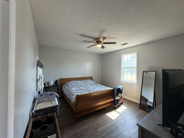 305 E Pointe Court, Kathleen, GA 31047