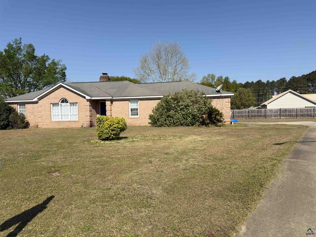 305 E Pointe Court, Kathleen, GA 31047
