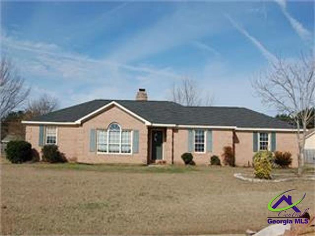 305 E Pointe Court, Kathleen, GA 31047