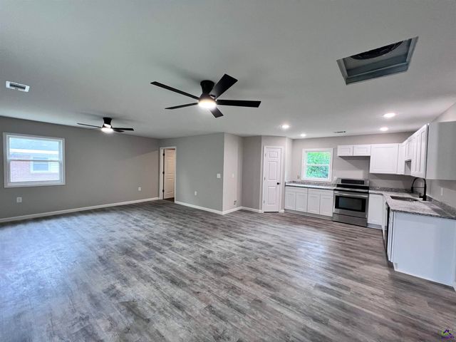 111 Susan Drive, Warner Robins, GA 31093