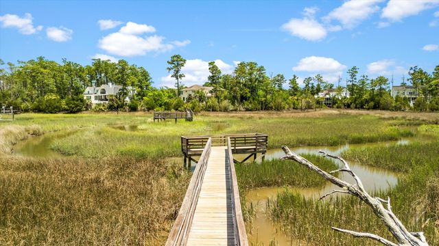 2217 Beckenham Drive, Mount Pleasant, SC 29466