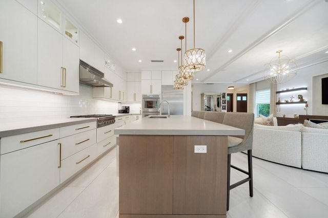 436 NE WAVECREST Way, Boca Raton, FL 33432