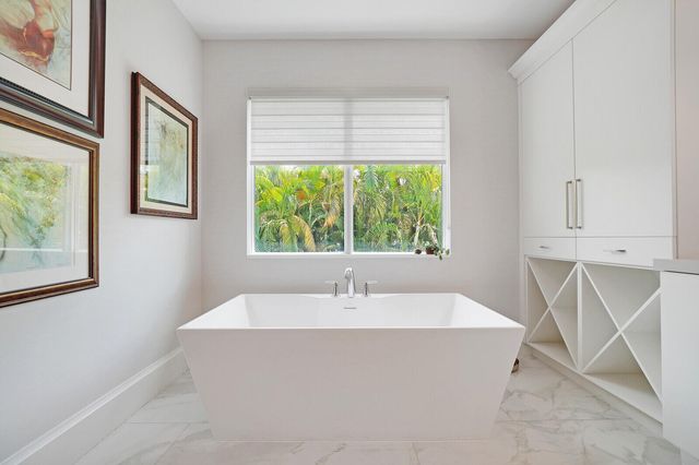 436 NE WAVECREST Way, Boca Raton, FL 33432