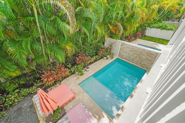 436 NE WAVECREST Way, Boca Raton, FL 33432