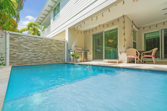 436 NE WAVECREST Way, Boca Raton, FL 33432