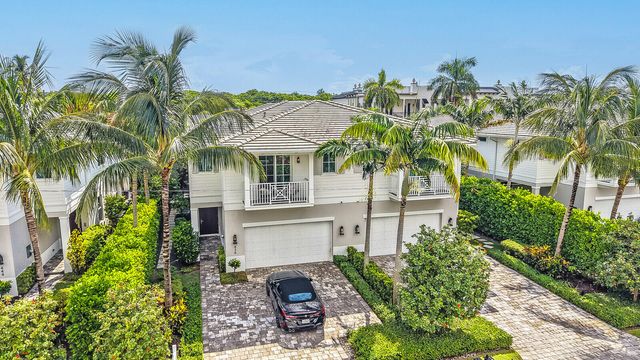 436 NE WAVECREST Way, Boca Raton, FL 33432