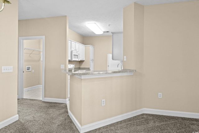 119 Fountain Pointe Ln Unit 202, Myrtle Beach, SC 29579