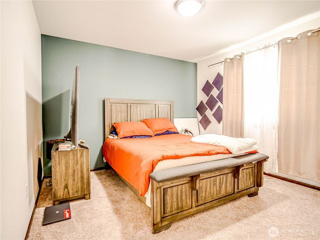 2704 S 120th Place, Seattle, WA 98168