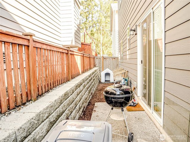 2704 S 120th Place, Seattle, WA 98168