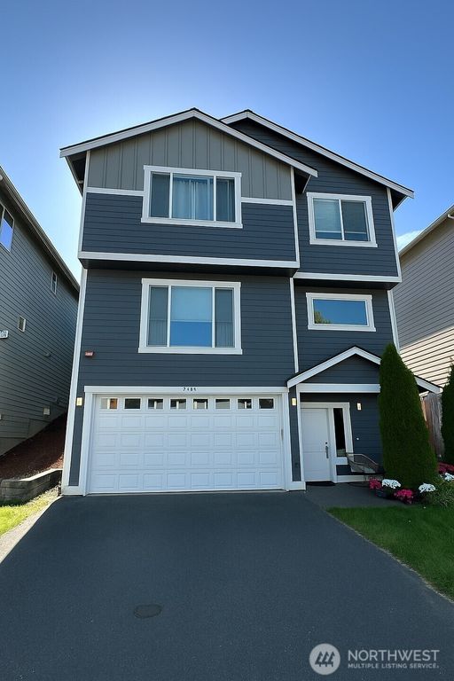 2704 S 120th Place, Seattle, WA 98168