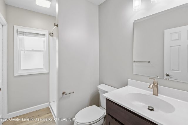 2412 Fernwood Avenue, Lansing, MI 48912
