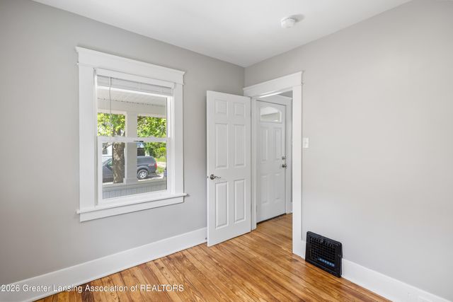 2412 Fernwood Avenue, Lansing, MI 48912