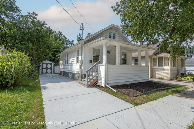 2412 Fernwood Avenue, Lansing, MI 48912
