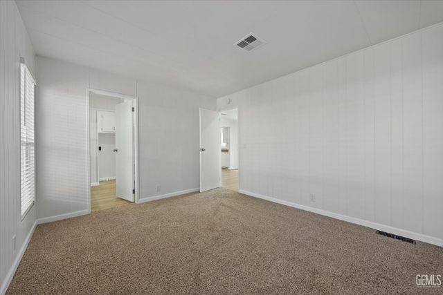 152 Torrey Pine Lane, Bakersfield, CA 93308