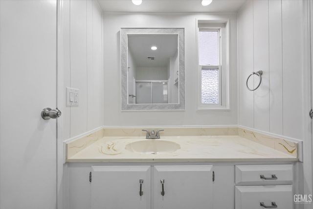 152 Torrey Pine Lane, Bakersfield, CA 93308