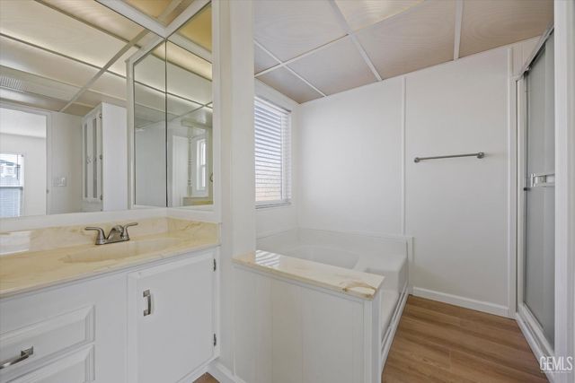 152 Torrey Pine Lane, Bakersfield, CA 93308