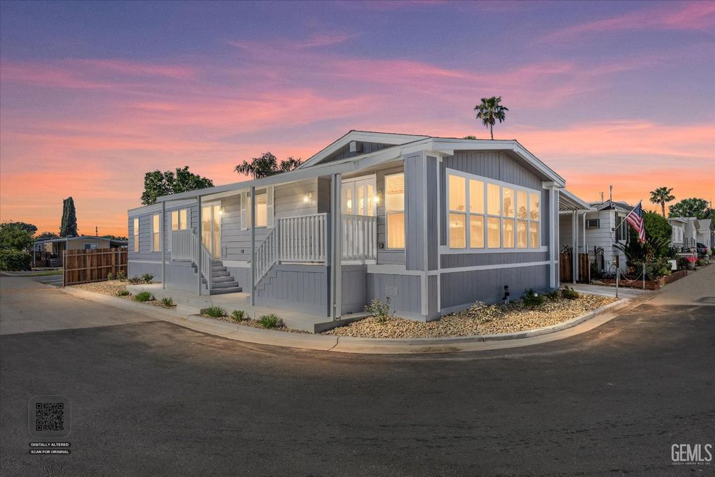 152 Torrey Pine Lane, Bakersfield, CA 93308