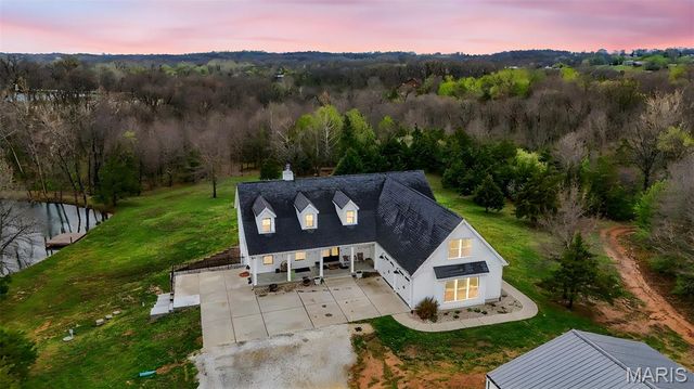 280 Sycamore Lane, Winfield, MO 63389