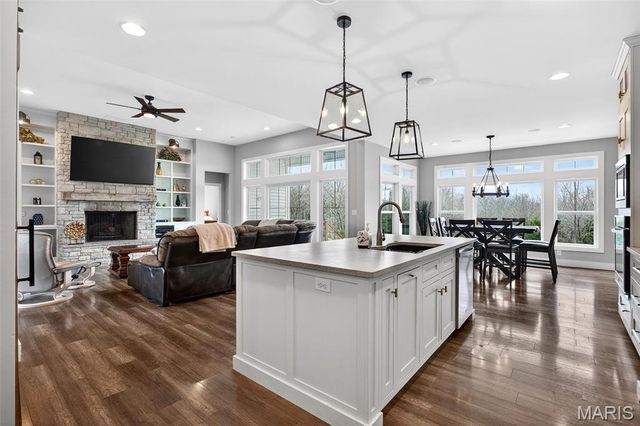 280 Sycamore Lane, Winfield, MO 63389