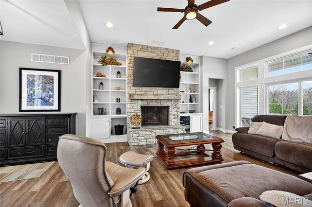 280 Sycamore Lane, Winfield, MO 63389