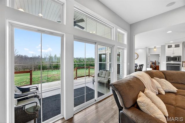 280 Sycamore Lane, Winfield, MO 63389