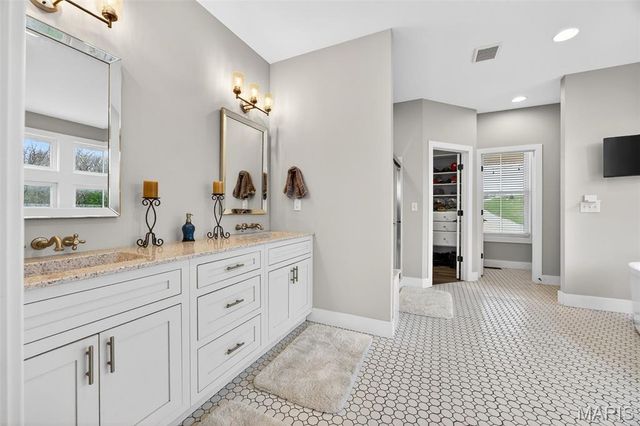 280 Sycamore Lane, Winfield, MO 63389