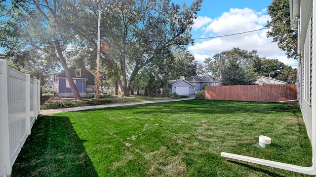 211 E Fulton Street, Michigan City, IN 46360