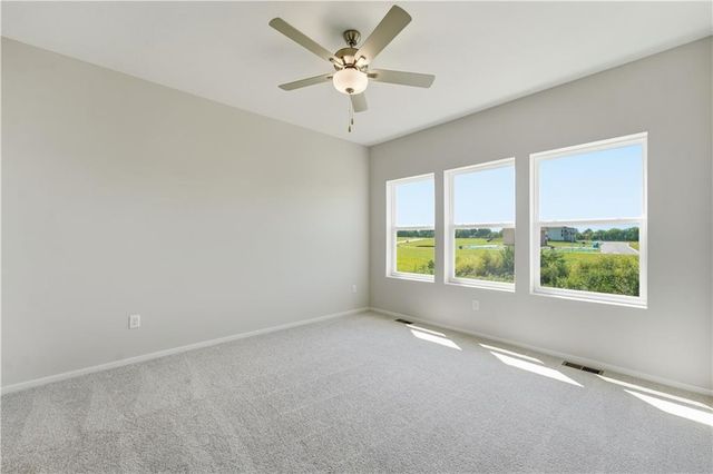 1217 SE Windbreak Street, Lee's Summit, MO 64081