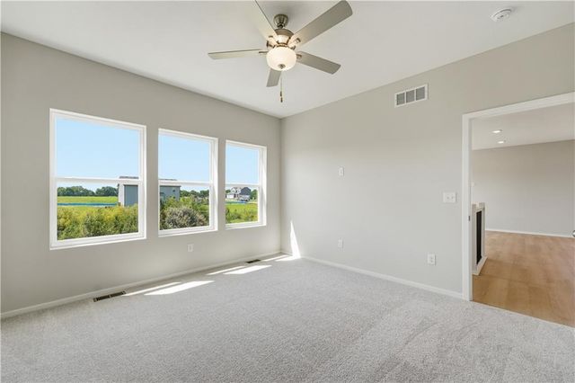 1217 SE Windbreak Street, Lee's Summit, MO 64081