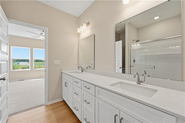 1217 SE Windbreak Street, Lee's Summit, MO 64081
