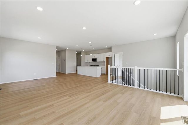 1217 SE Windbreak Street, Lee's Summit, MO 64081