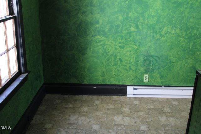 398 N Englewood Drive, Kenly, NC 27542