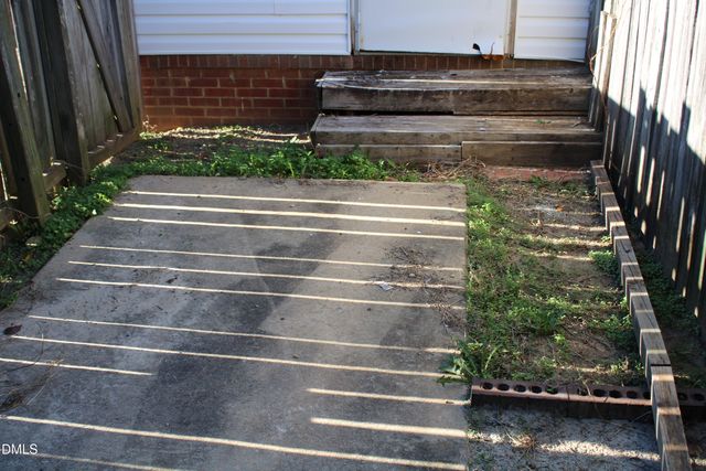 398 N Englewood Drive, Kenly, NC 27542