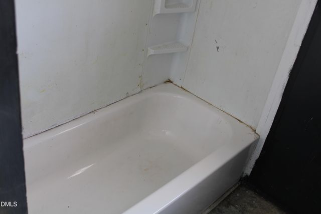 398 N Englewood Drive, Kenly, NC 27542