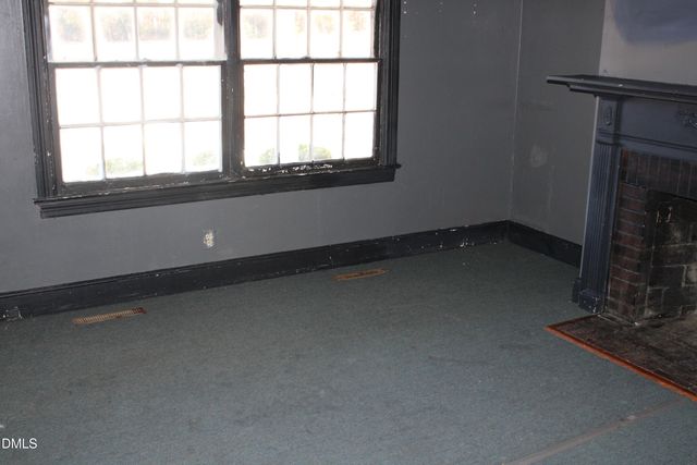 398 N Englewood Drive, Kenly, NC 27542