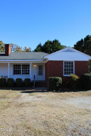 398 N Englewood Drive, Kenly, NC 27542