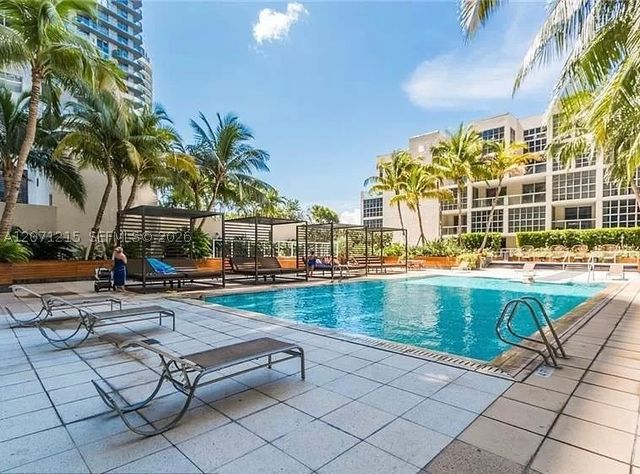 3470 E Coast Ave H0806, Miami, FL 33137