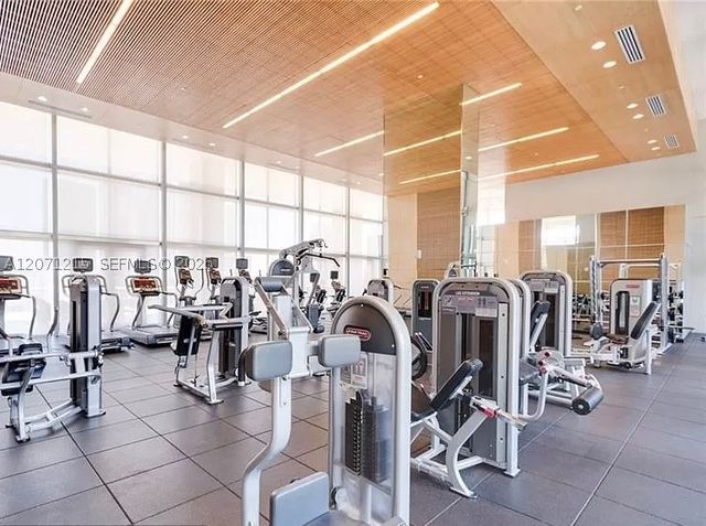 3470 E Coast Ave H0806, Miami, FL 33137