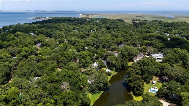 731 Knotty Pine Road, Charleston, SC 29412