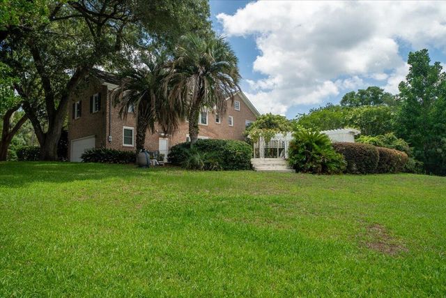 731 Knotty Pine Road, Charleston, SC 29412