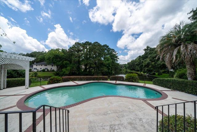 731 Knotty Pine Road, Charleston, SC 29412