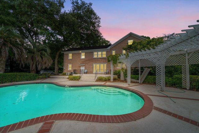 731 Knotty Pine Road, Charleston, SC 29412